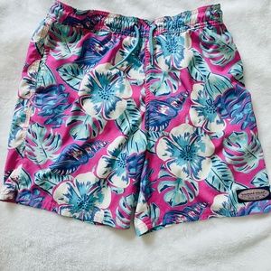 Vineyard Vines Boys swim shorts swim trunks size medium bottoms